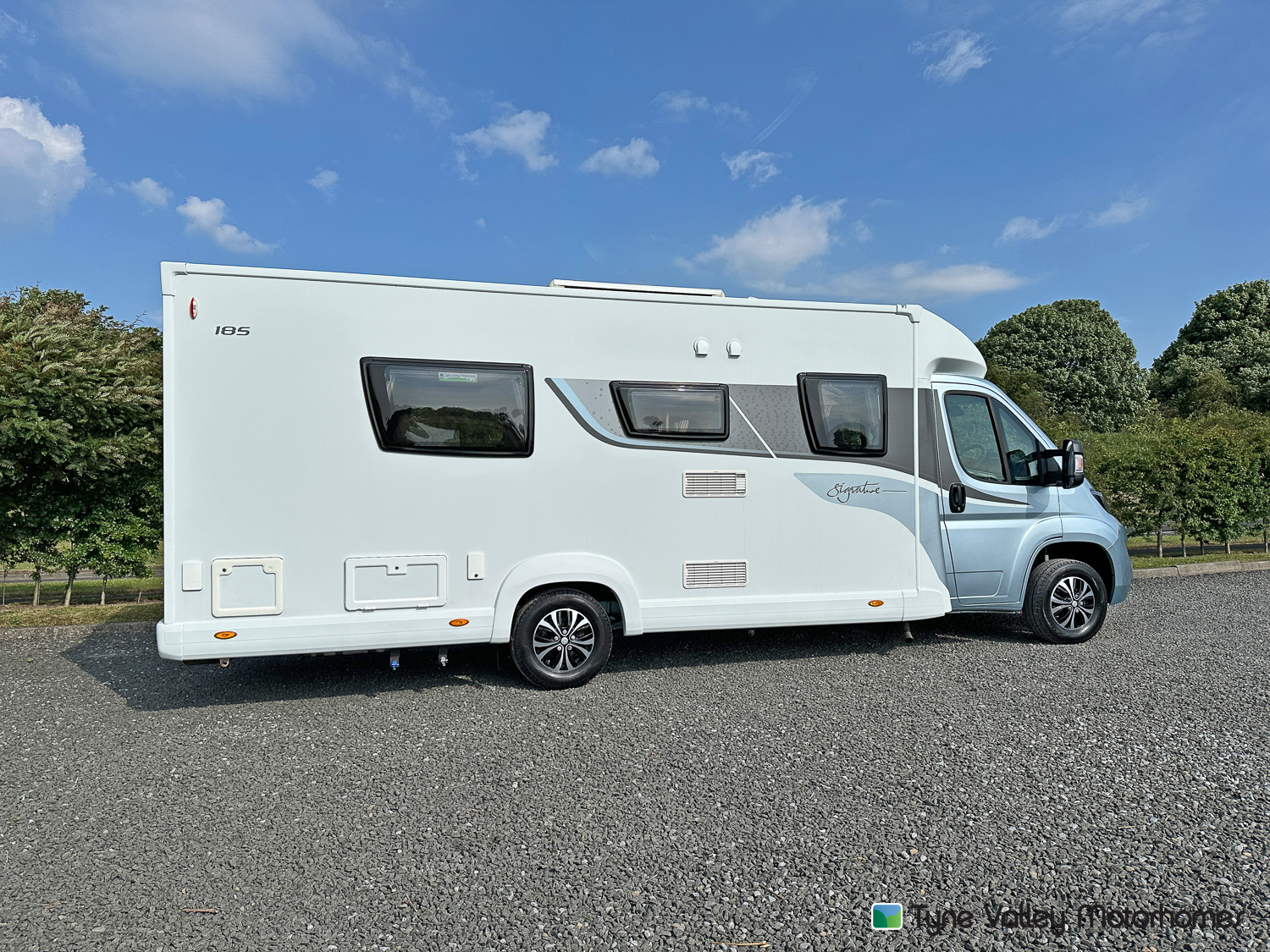 Elddis Signature 185