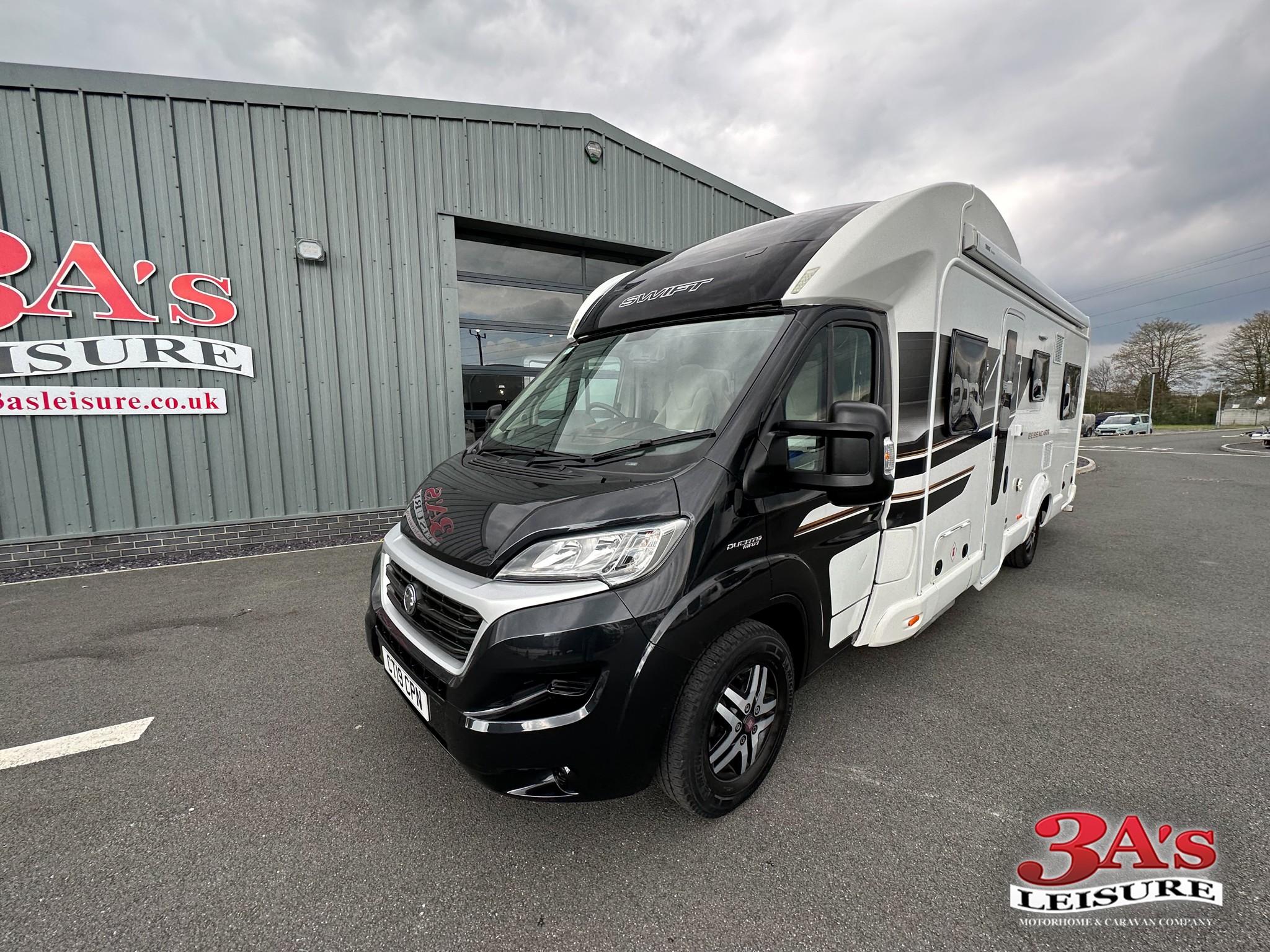 Bessacarr 596