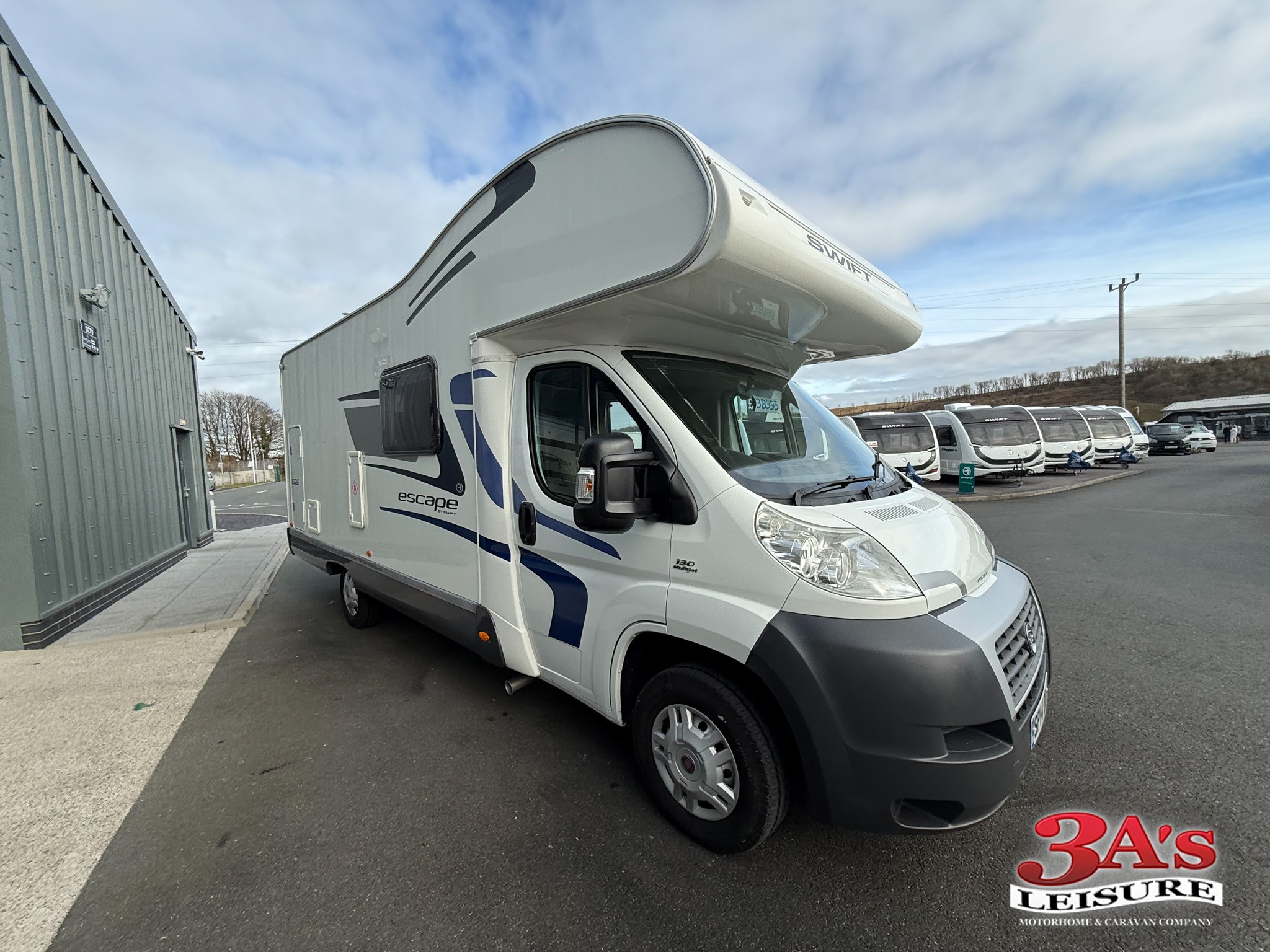 Swift Escape 696