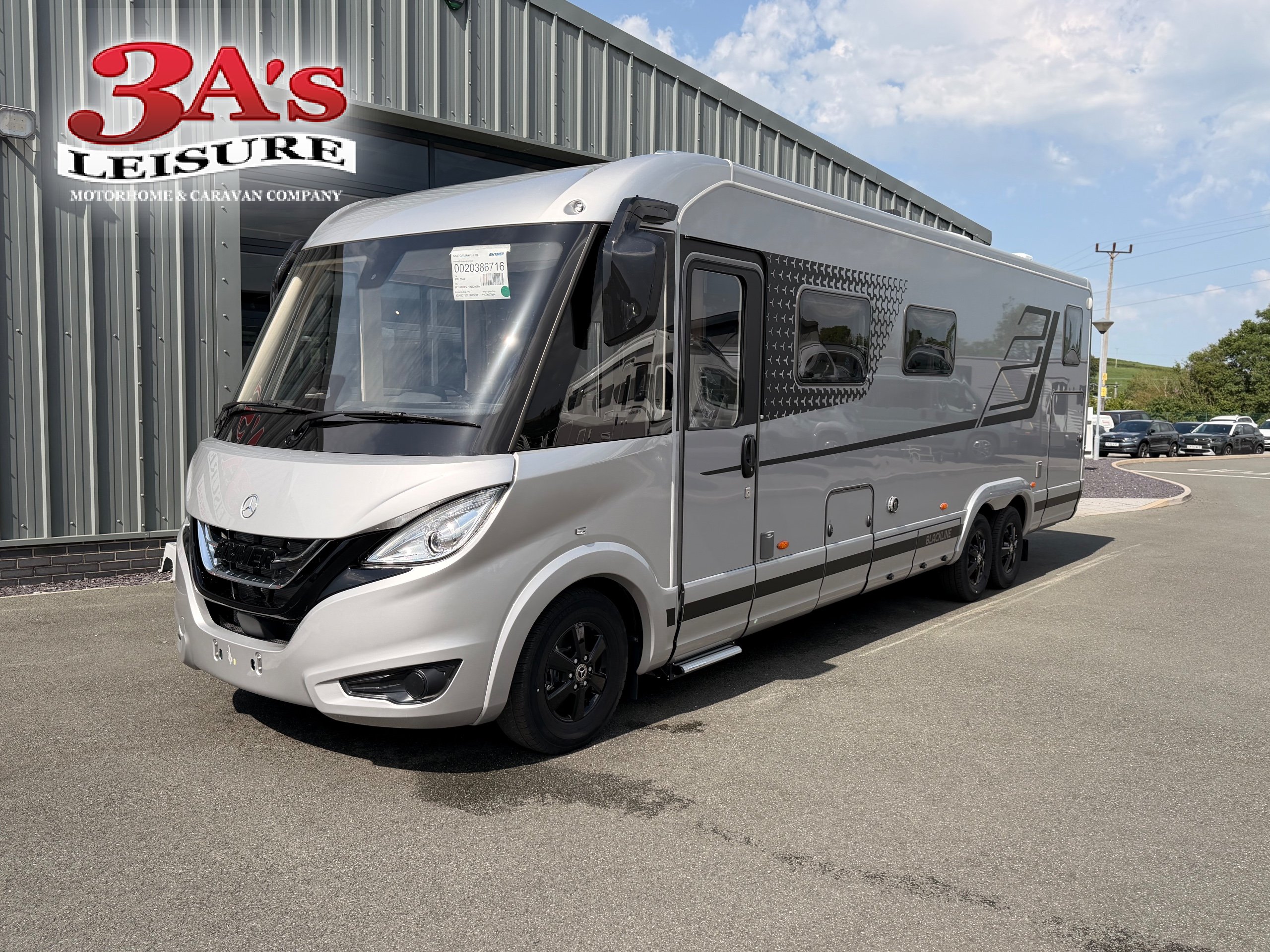 Hymer B-ML 880 Blackline