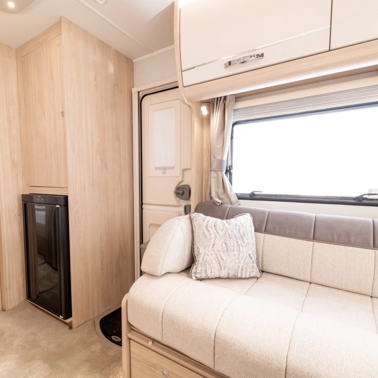 2012 Elddis Crusader Shamal 4 Berth Caravan with Transverse Island Bed