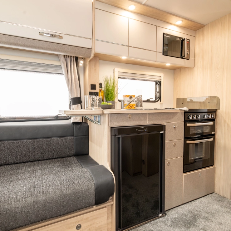 2018 Elddis Avante 860