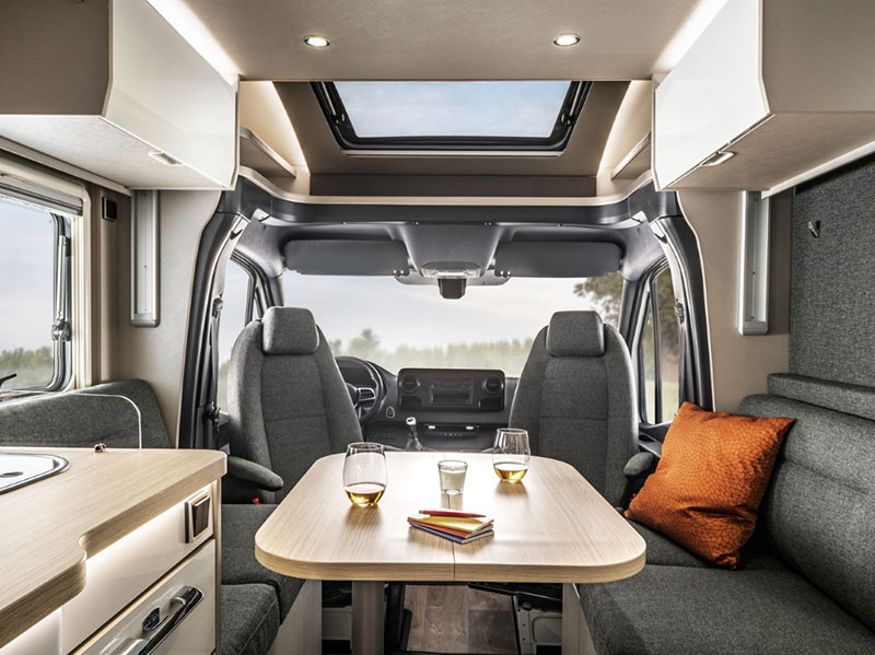 Hymer T-Class S 695