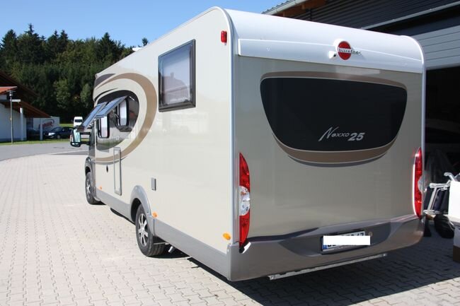 2008 Burstner Nexxo T660