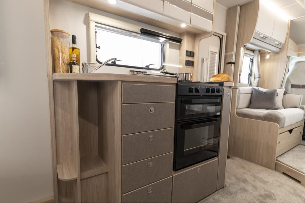 Elddis Autoquest 155 140BHP