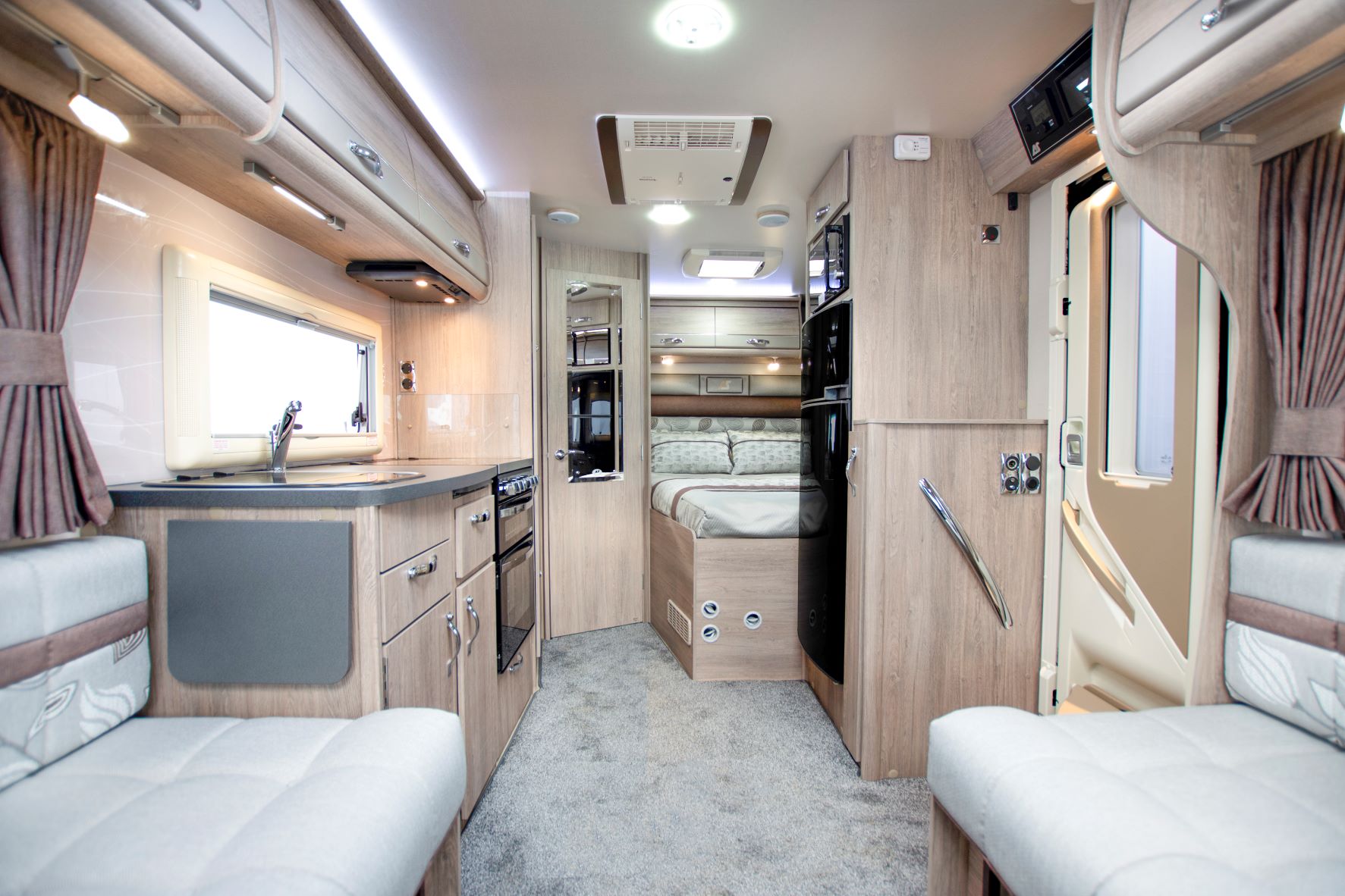 Auto-Sleeper Broadway FB- 2019 Motorhome