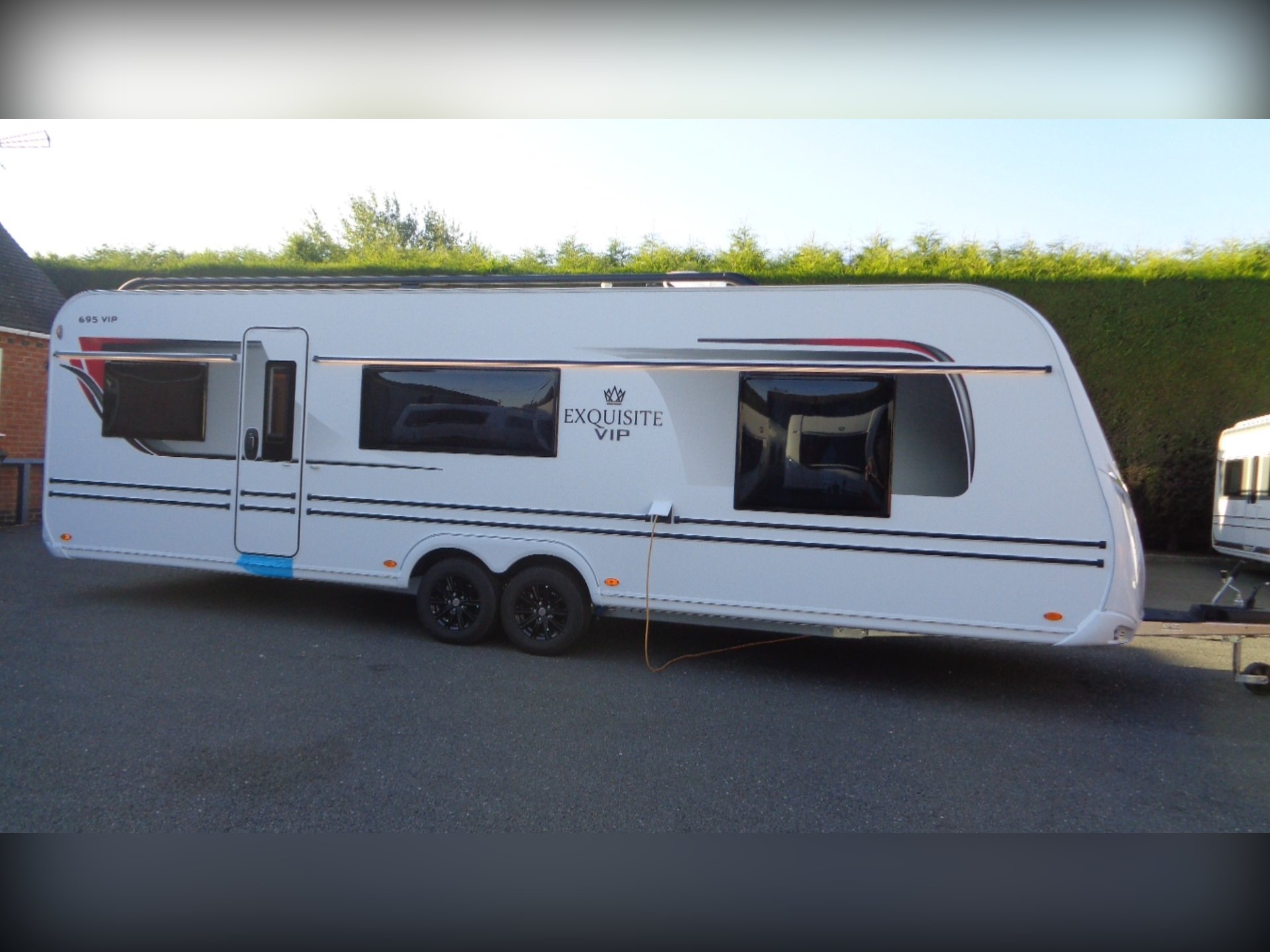 2022 LMC 695 VIP Exquisit – 5-Berth Caravan with Island Bed