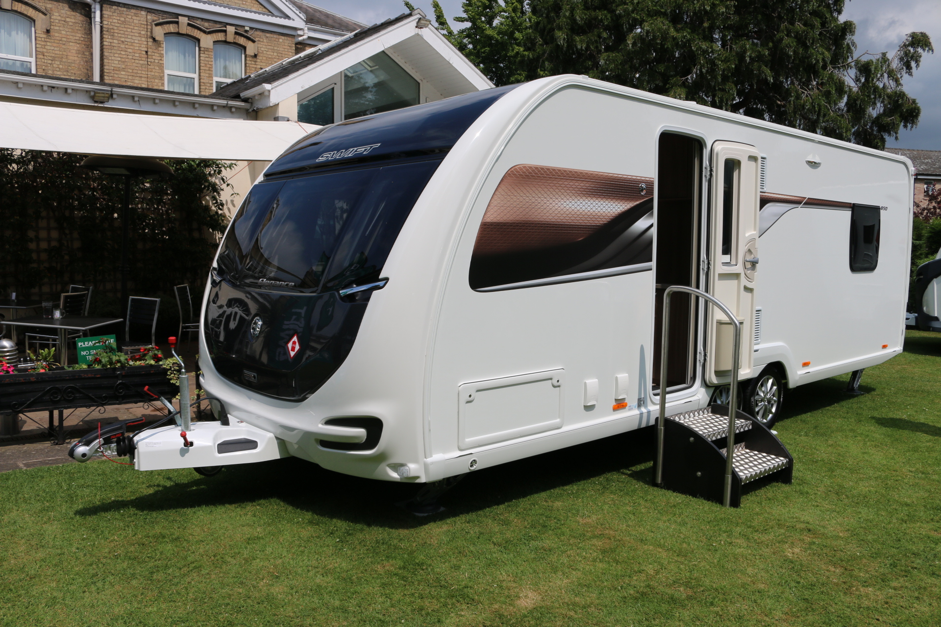 Swift Elegance Grande 850