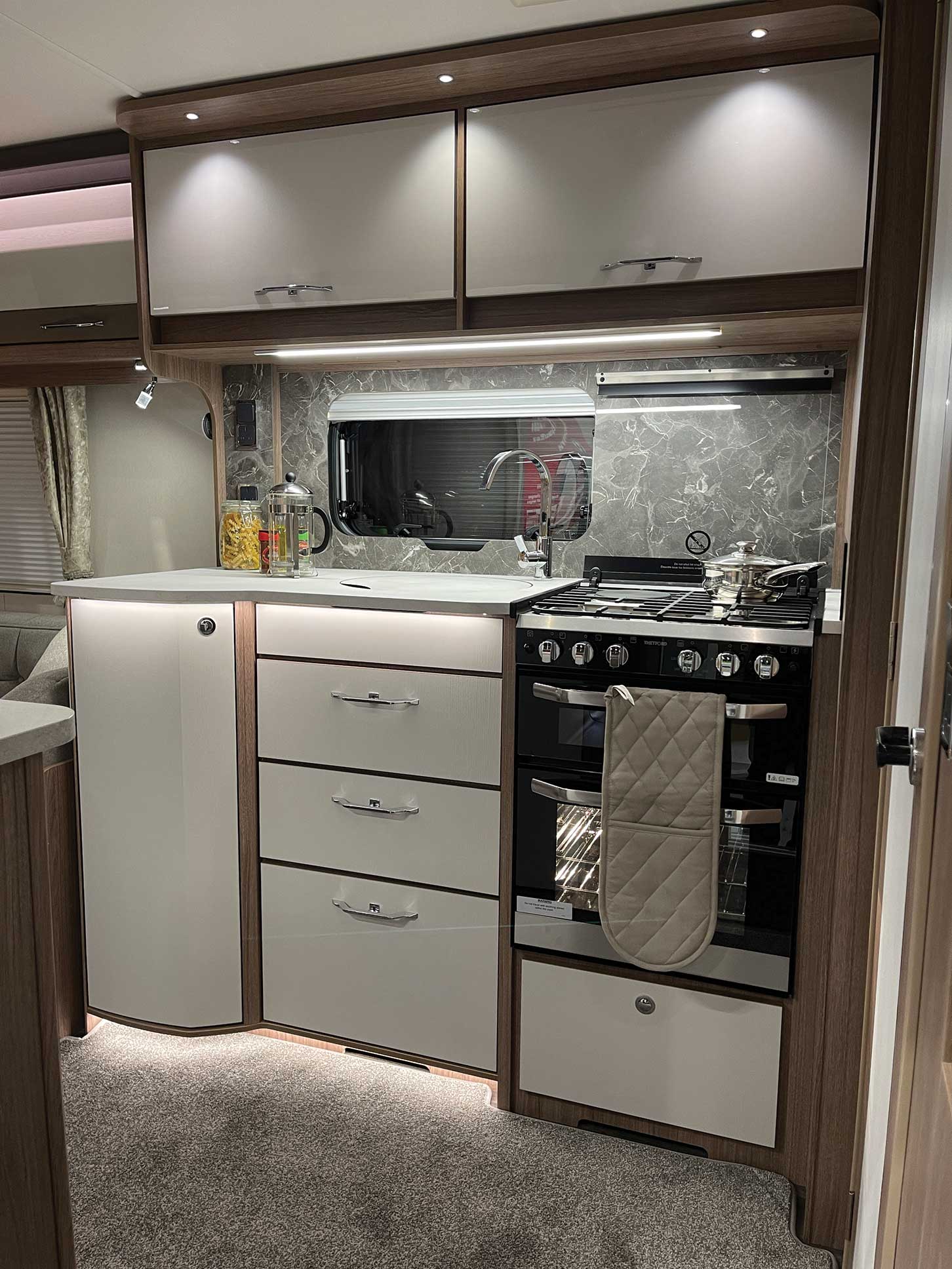Coachman VIP 460