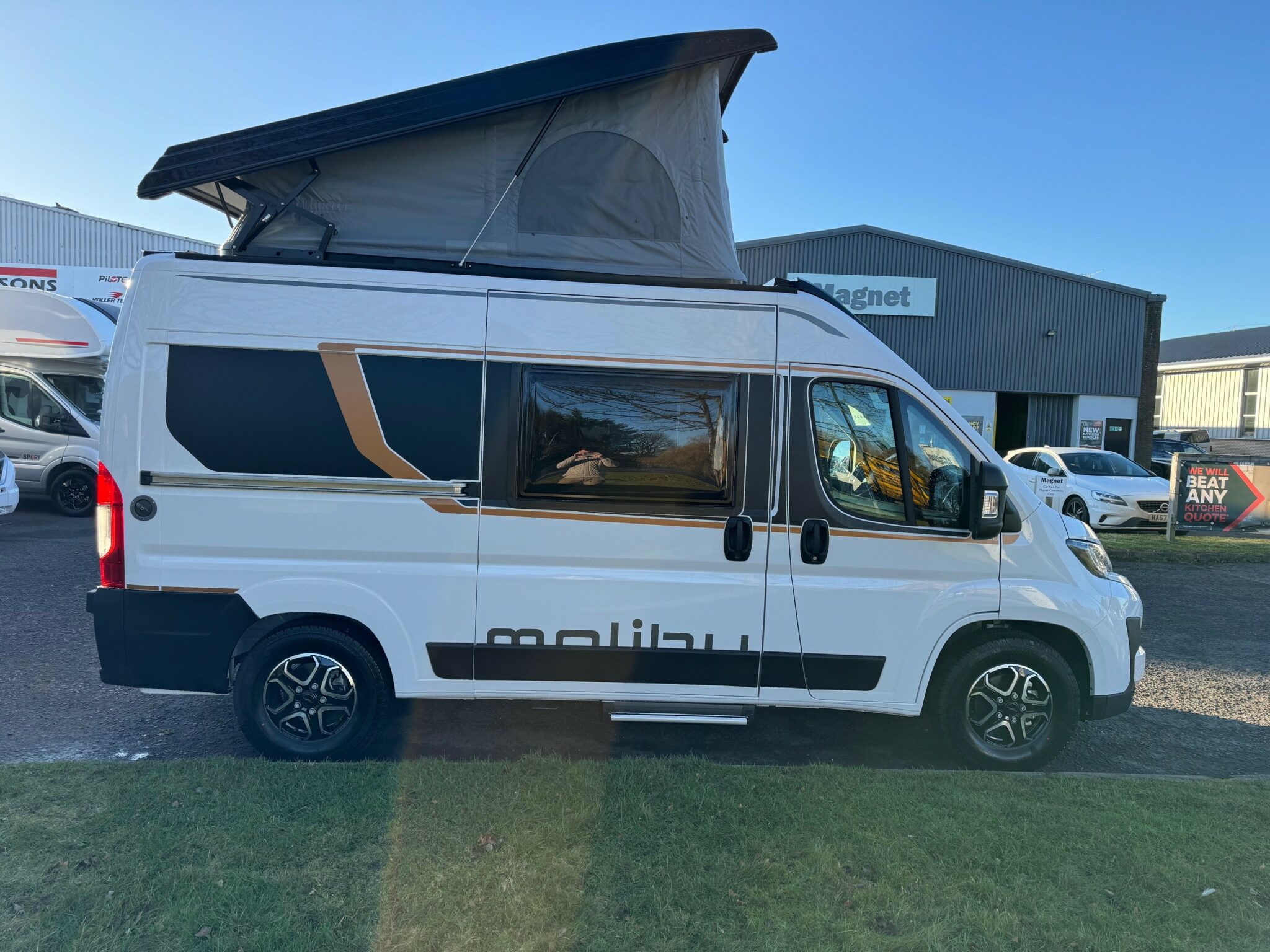 Malibu Compact