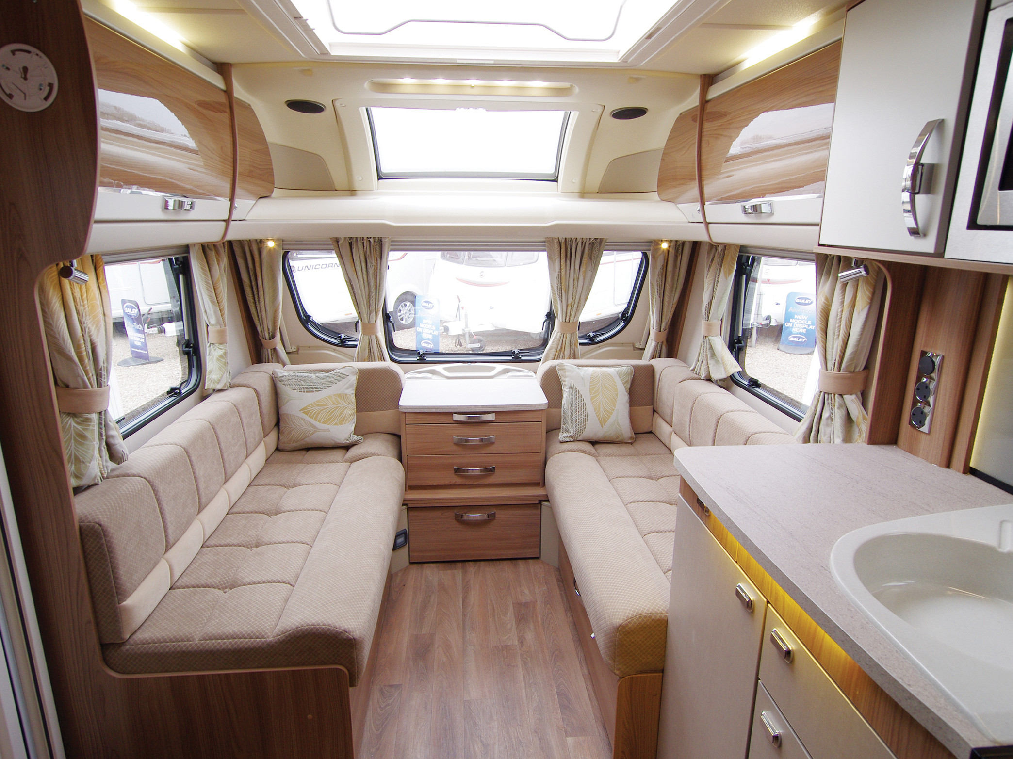 Swift Conqueror 645