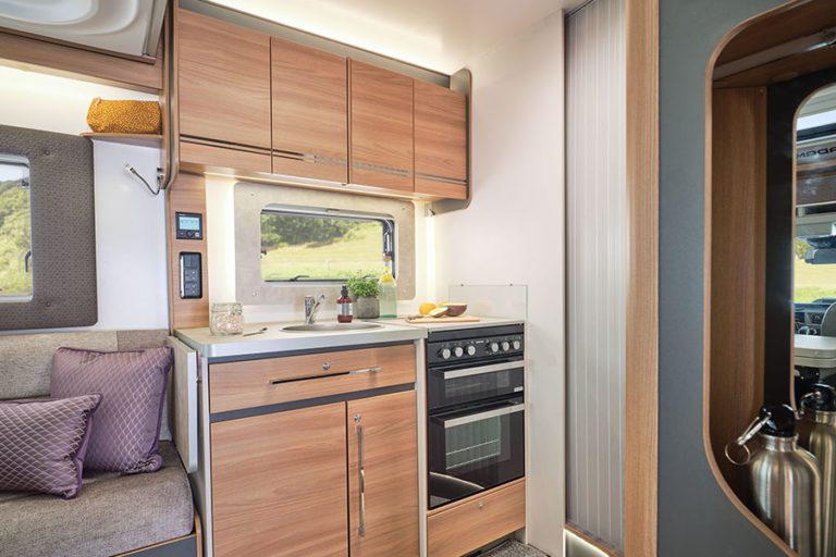 Bailey Adamo 69 4 2000 5 Berth Motorhome