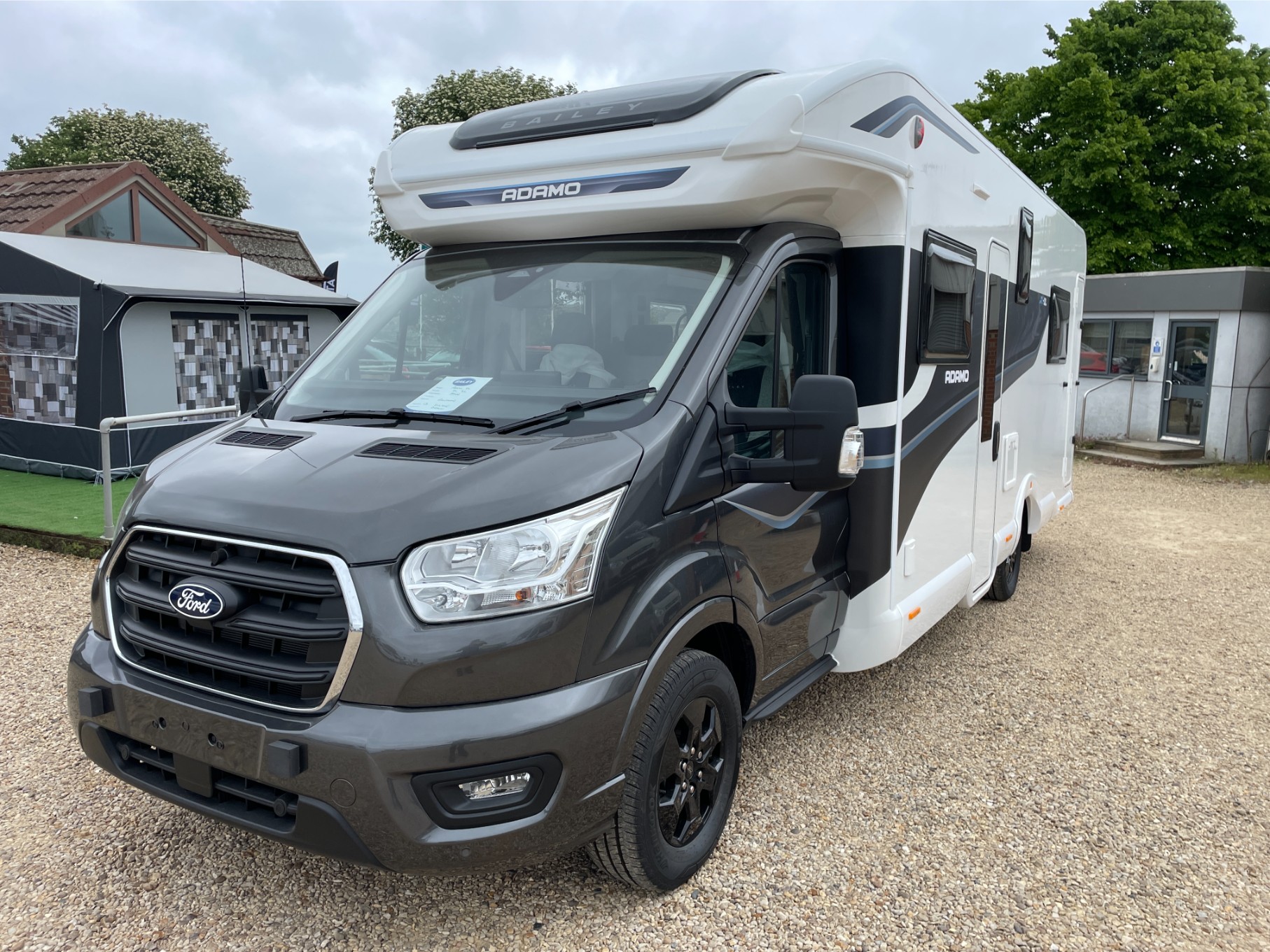Bailey Adamo XL DL 2000 4 Berth Motorhome with Off-Grid Capabilities