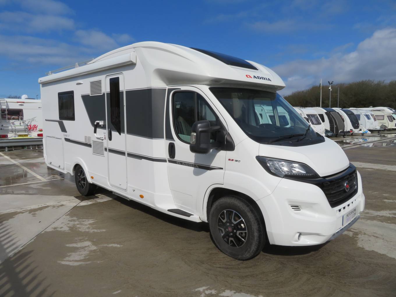 Adria Coral Axess S 670 SLT