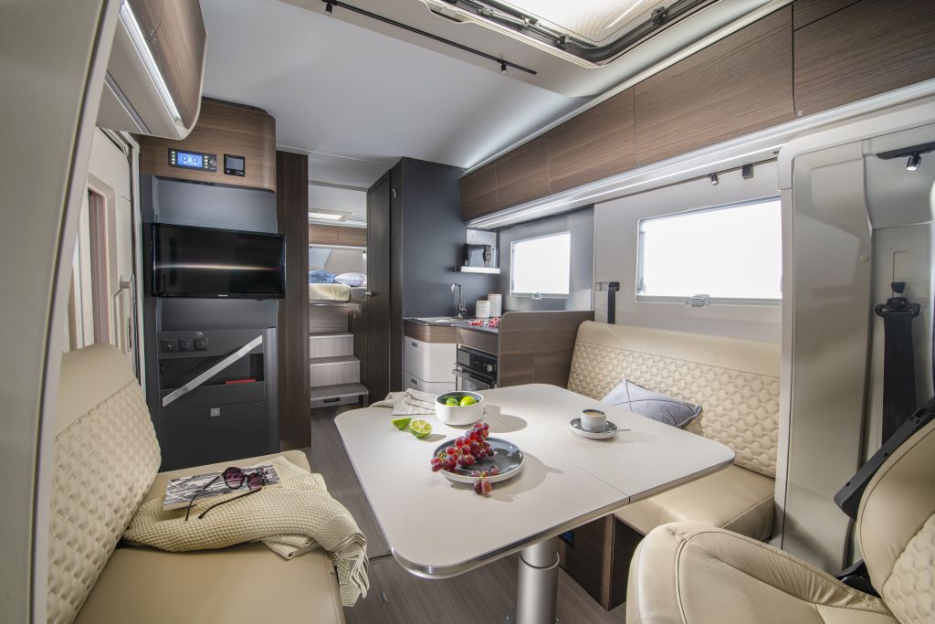 Adria Coral Supreme 670 DC