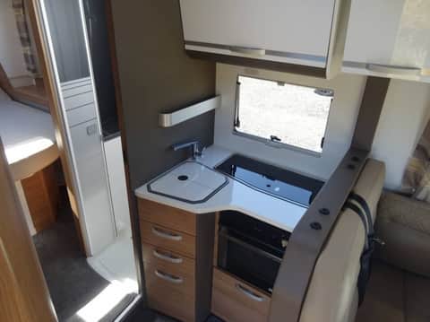 Adria Matrix Plus 670 SC