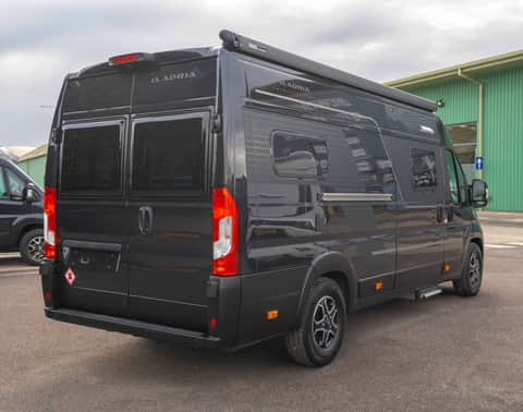 Adria Twin Supreme 640 SGX 140BHP Auto