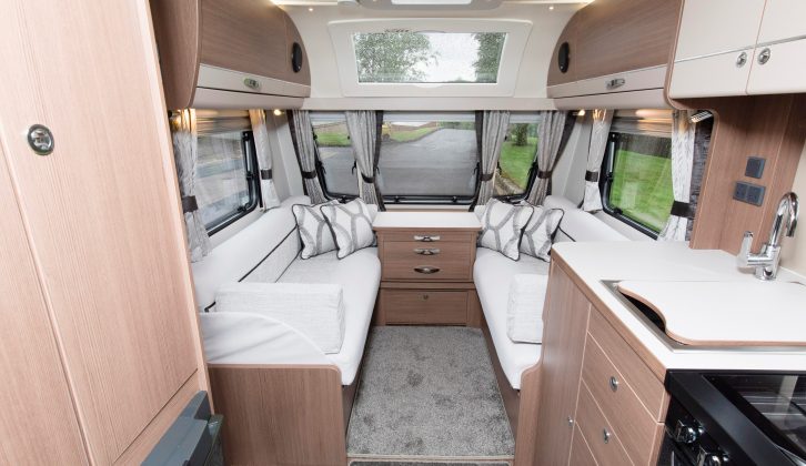 Elddis Affinity 574 / 4 BERTH