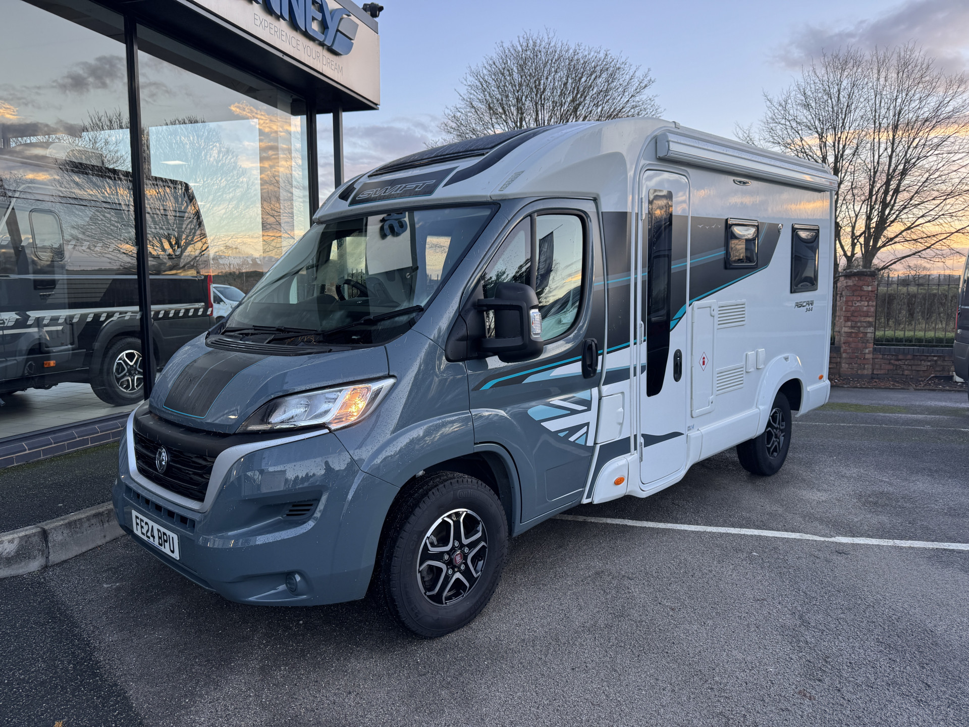 Swift Ascari 344