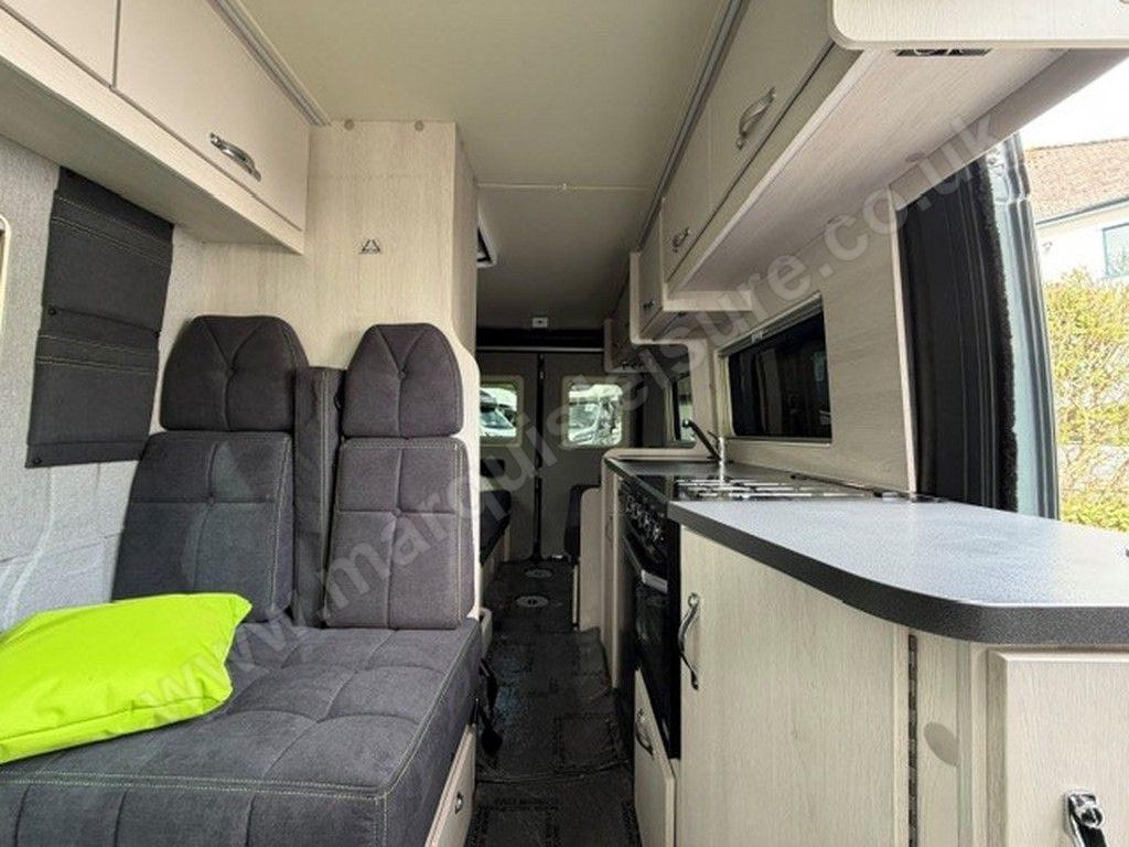 AUTO SLEEPERS ACTIVE FL635 P