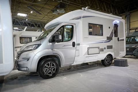 Auto-Sleepers Nuevo 2 BERTH AUTOSLEEPER, VERY LOW MILES, AUTOMATIC, 2.2 DIESEL, BATHROOM WITH SHOWER & TOILET