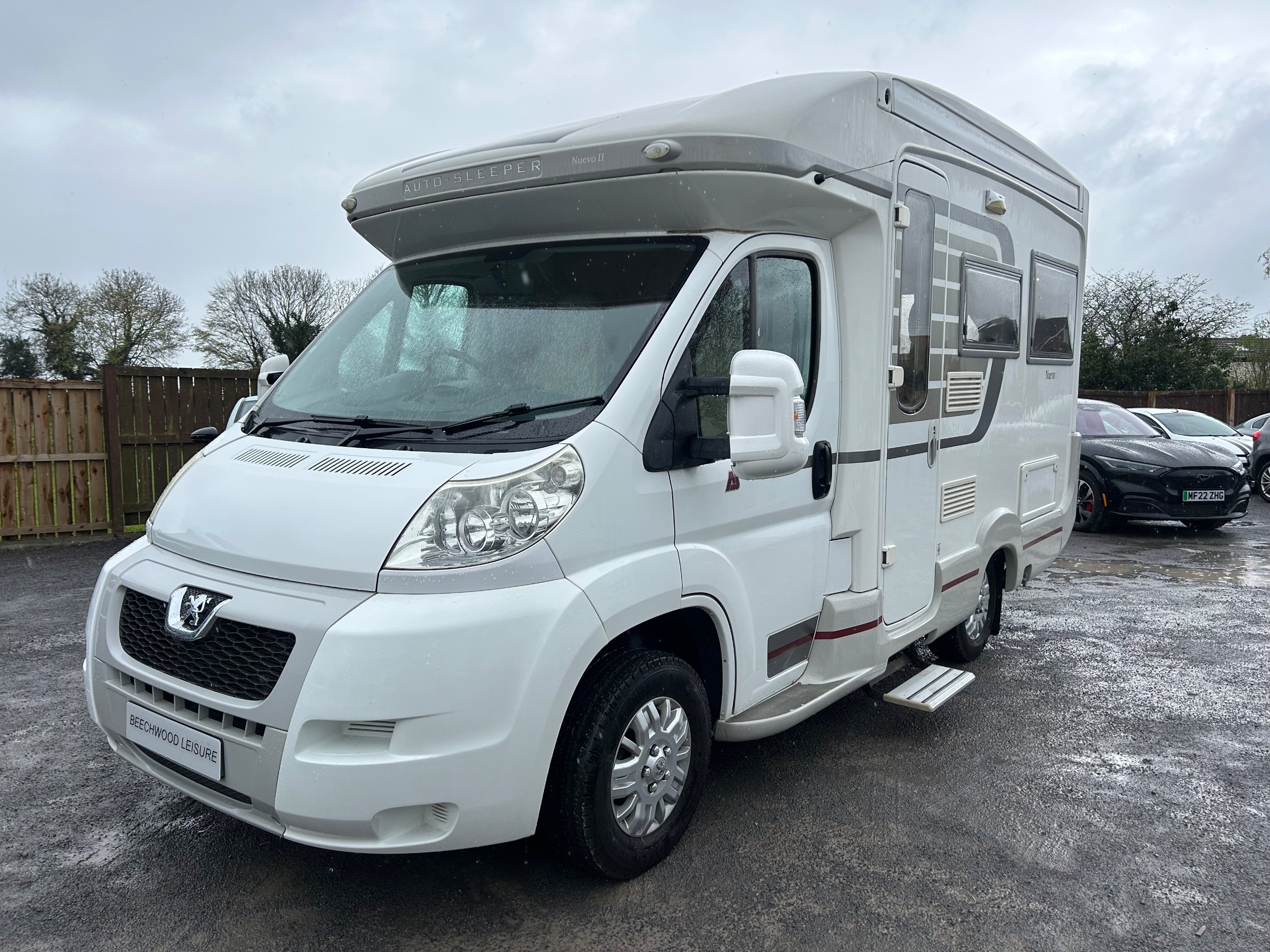 Auto-Sleepers Nuevo 2 BERTH AUTOSLEEPER, VERY LOW MILES, AUTOMATIC,  2.2 DIESEL, BATHROOM WITH SHOWER & TOILET