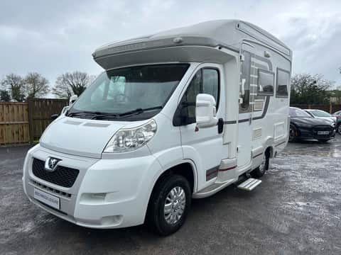 Auto-Sleepers Nuevo 2 BERTH AUTOSLEEPER, VERY LOW MILES, AUTOMATIC, 2.2 DIESEL, BATHROOM WITH SHOWER & TOILET