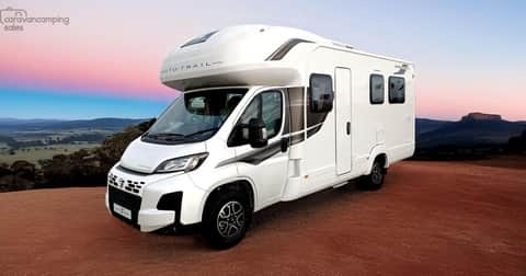 Auto-Trail Expedition C71 140BHP Automatic 2024 4-Berth Island Bed