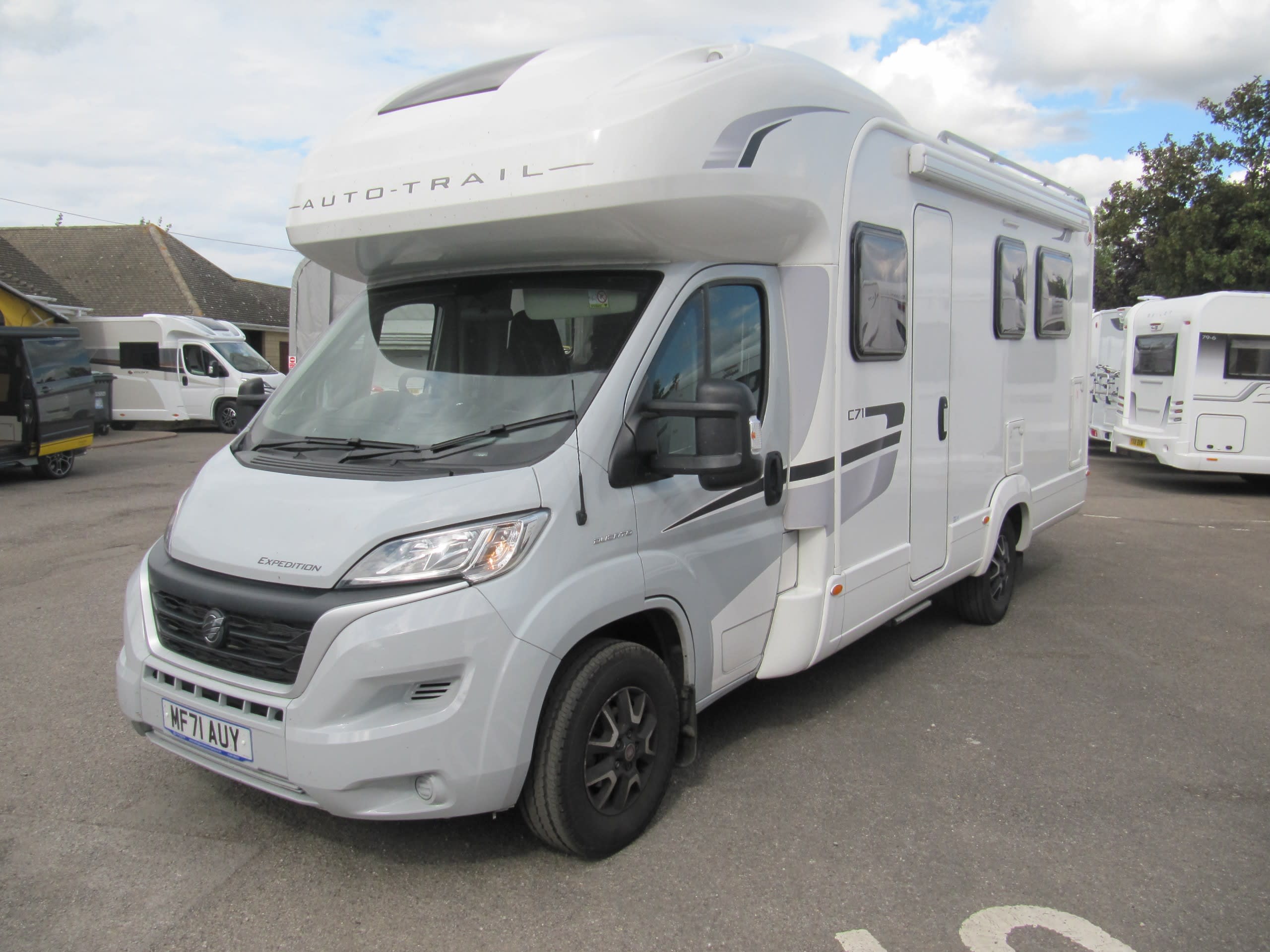 AUTOTRAIL EXPEDITION C71