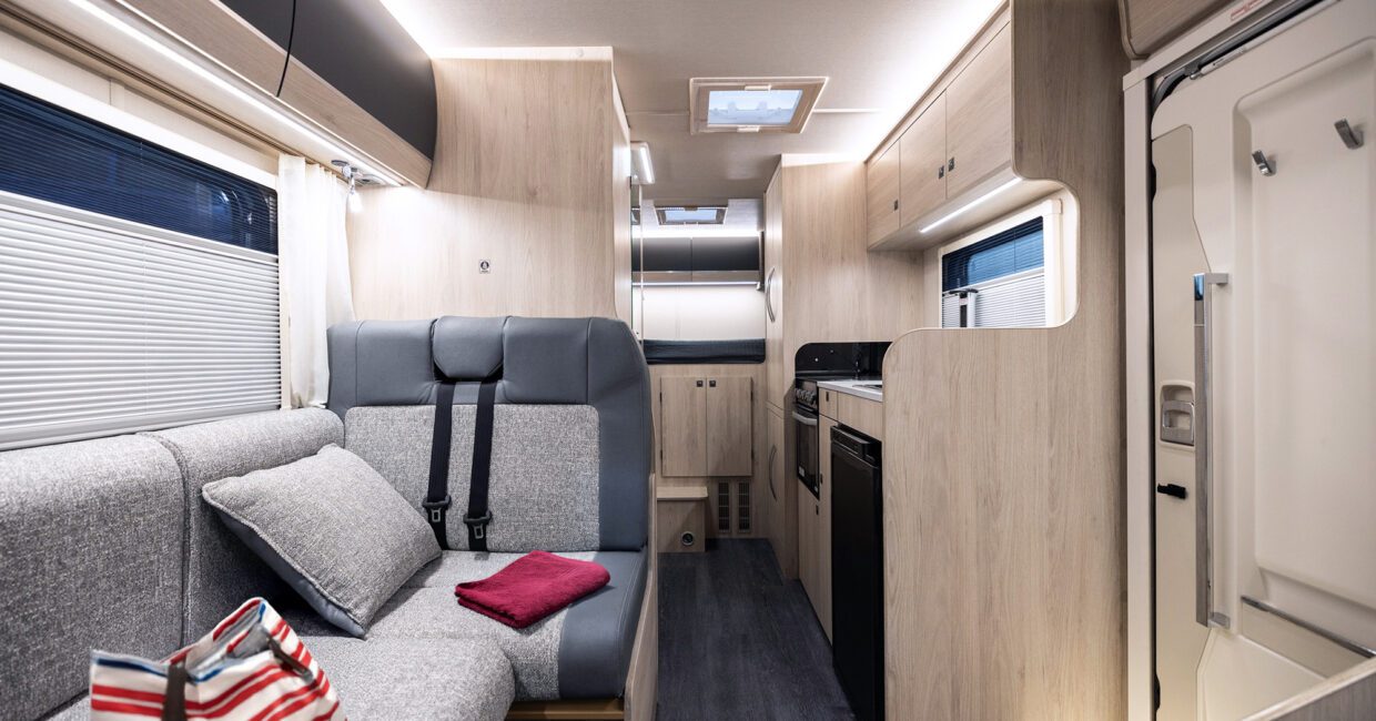 Autotrail Expedition C73 140BHP