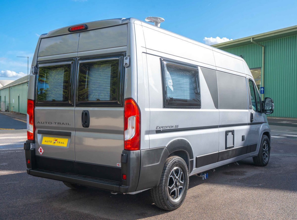 2025 Auto-Trail Expedition 66 New 2-Berth Rear-Lounge Motorhome