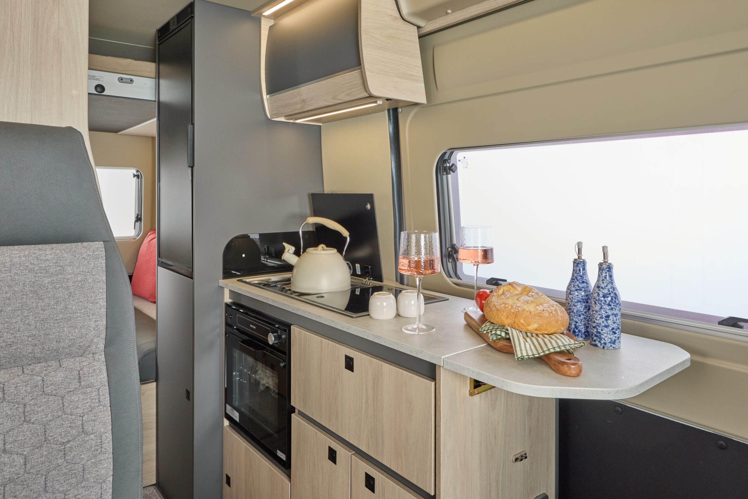 Auto-Trail Expedition 67 140BHP Automatic 2-Berth Motorhome