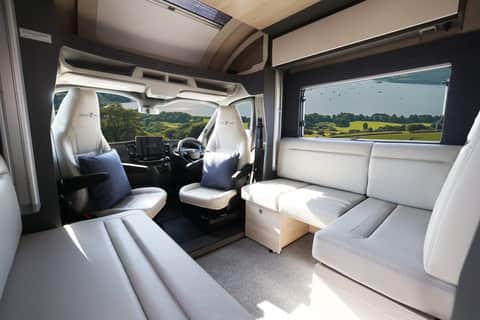 Autotrail F-Line F60 165BHP