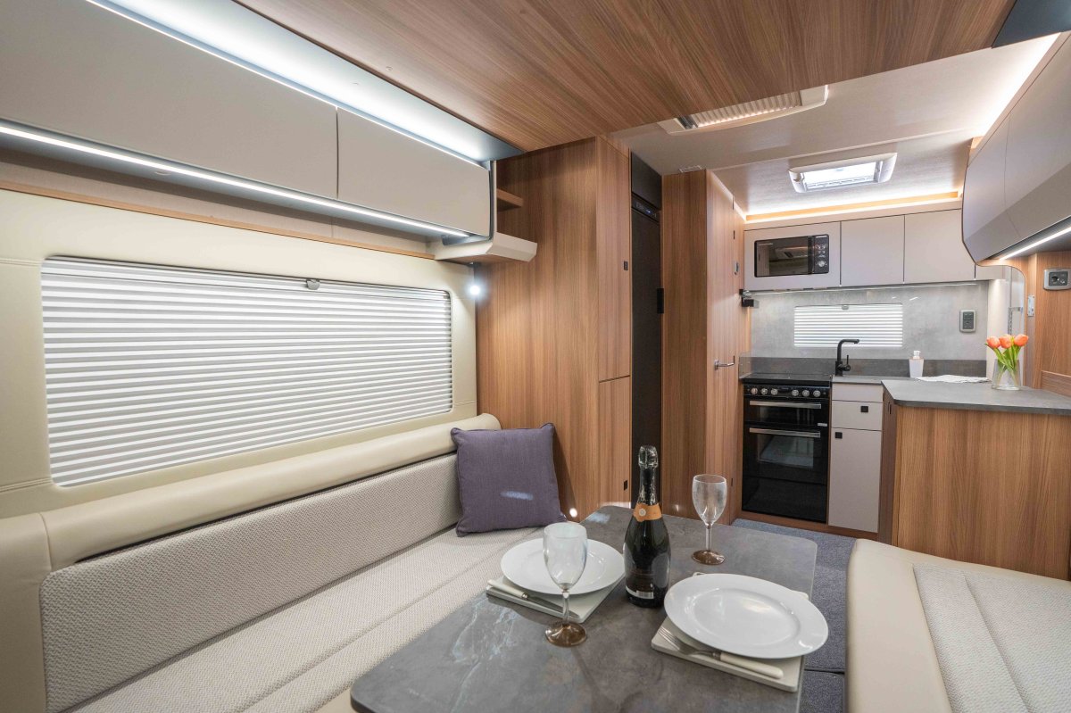 Autotrail Imala 615 140BHP Lo Line Auto