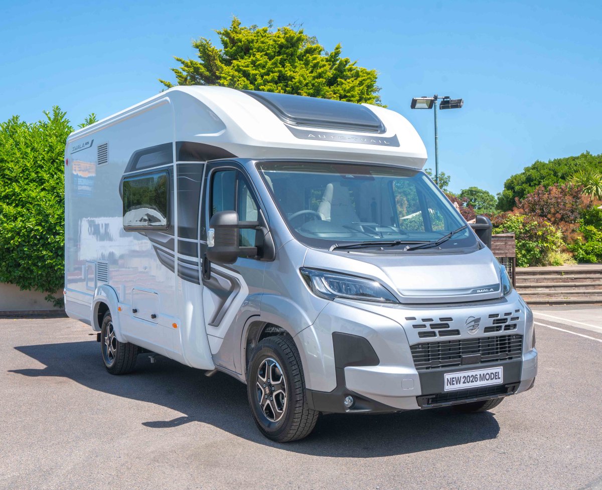 Autotrail Imala 615 140BHP Lo Line Auto