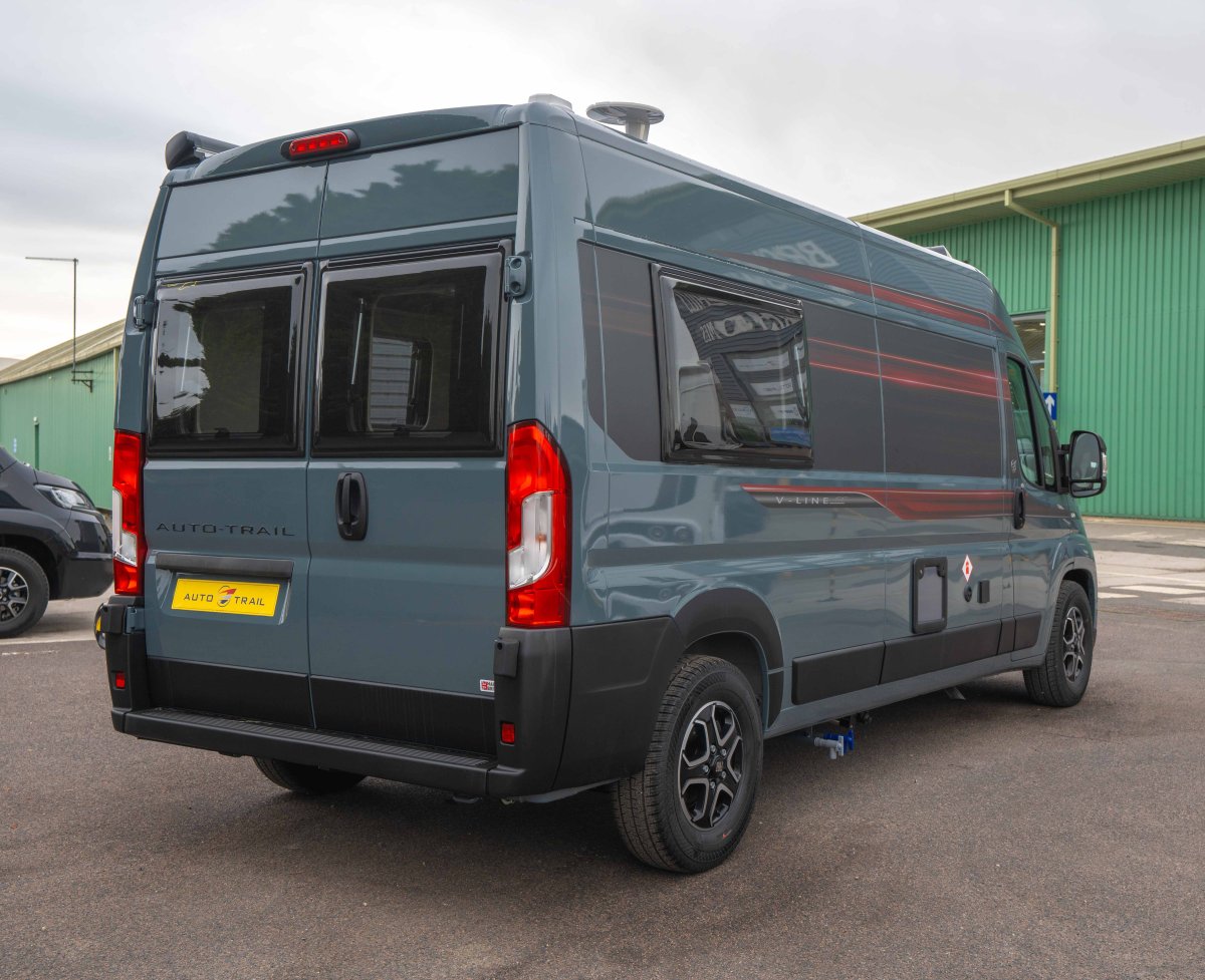Auto-Trail V-Line 610 SE 140BHP Auto