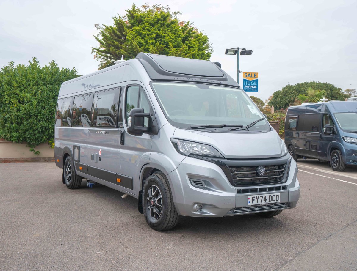 Autotrail V-Line 636 Sport 140BHP Auto