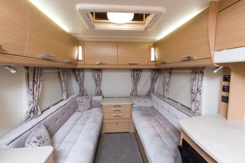 Elddis Avante 520 APEX 2026 New 2 Berth Fixed French Bed Caravan