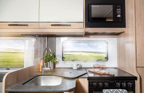 2006 Auto-Trail Tracker