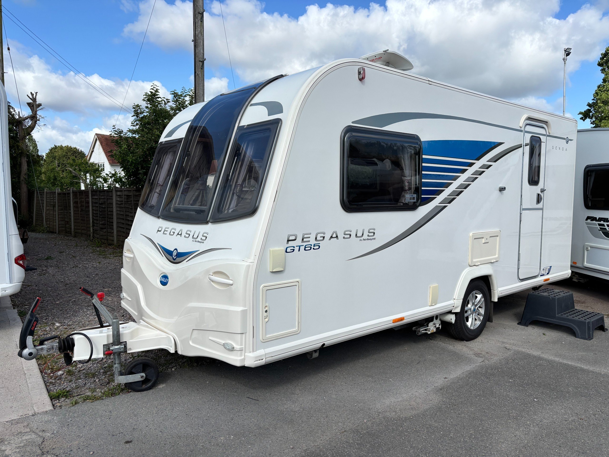 2015 Bailey Pegasus GT65 Genoa 2-Berth Caravan with Motor Movers