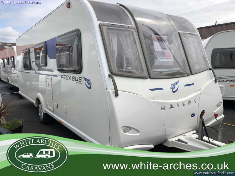 2018 Bailey Pegasus Rimini 4-Berth Caravan with Motor Mover