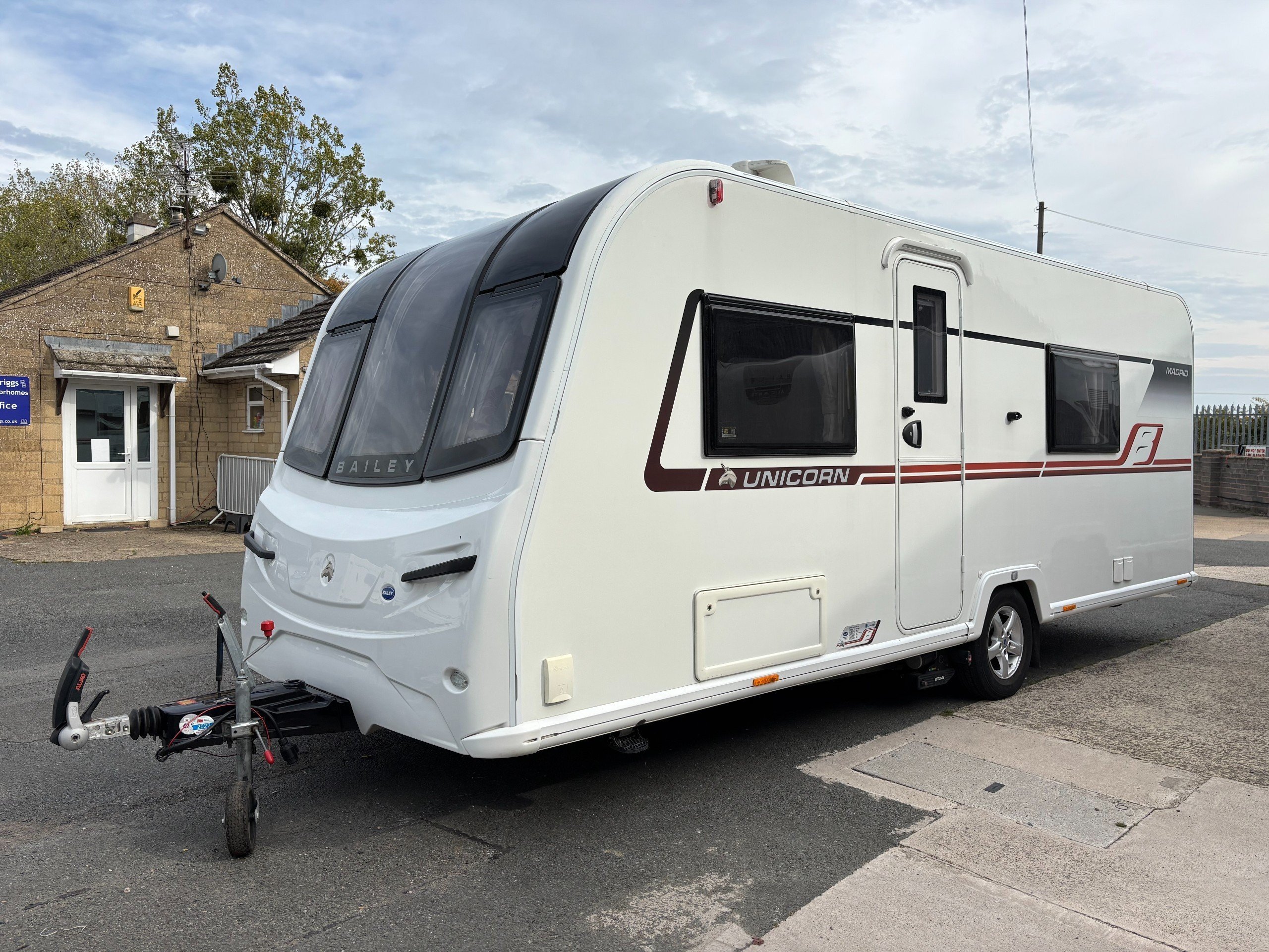 Bailey Unicorn Madrid S4