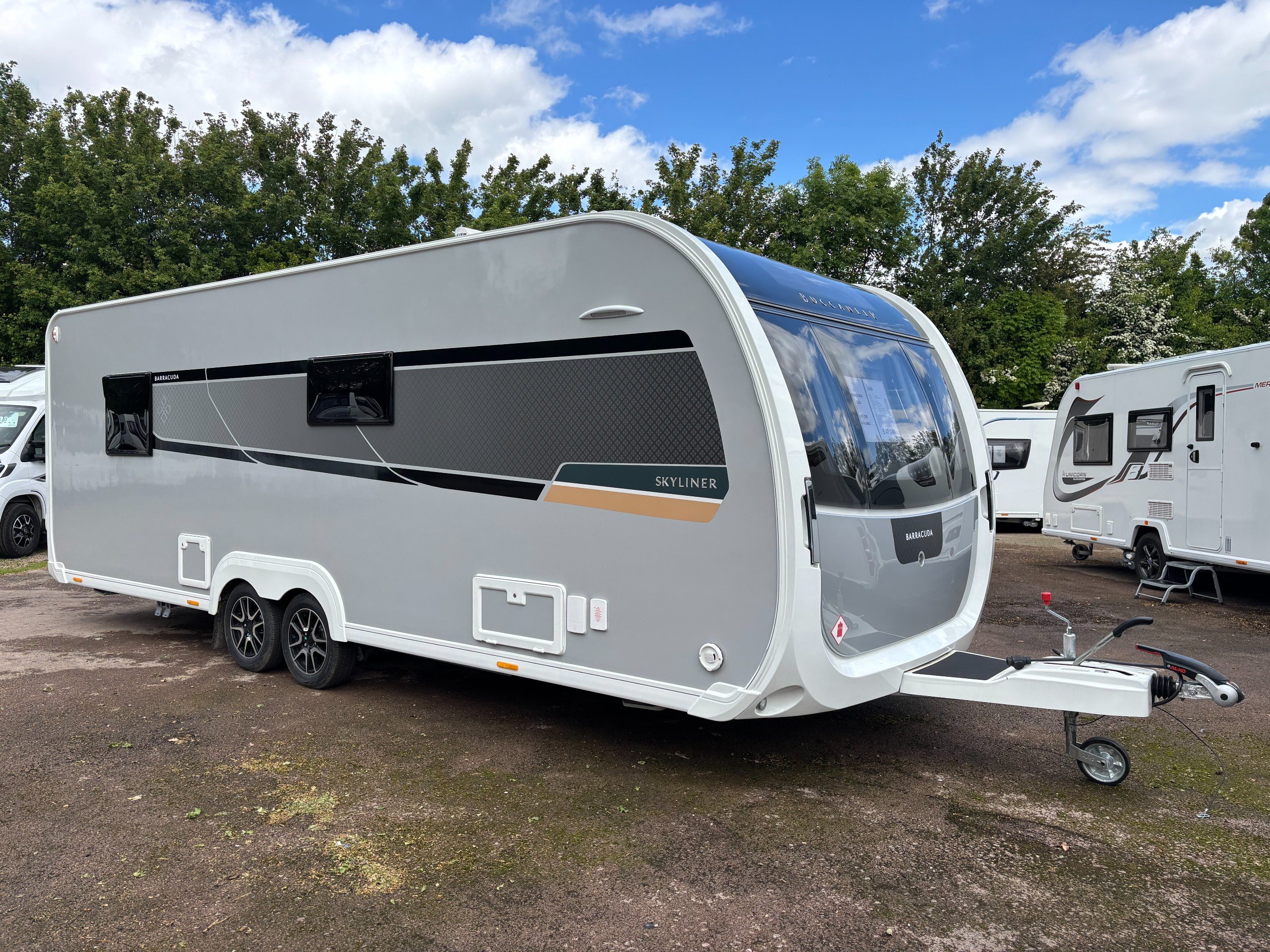2026 Buccaneer Barracuda Skyliner New Twin-Axle 4-Berth Caravan
