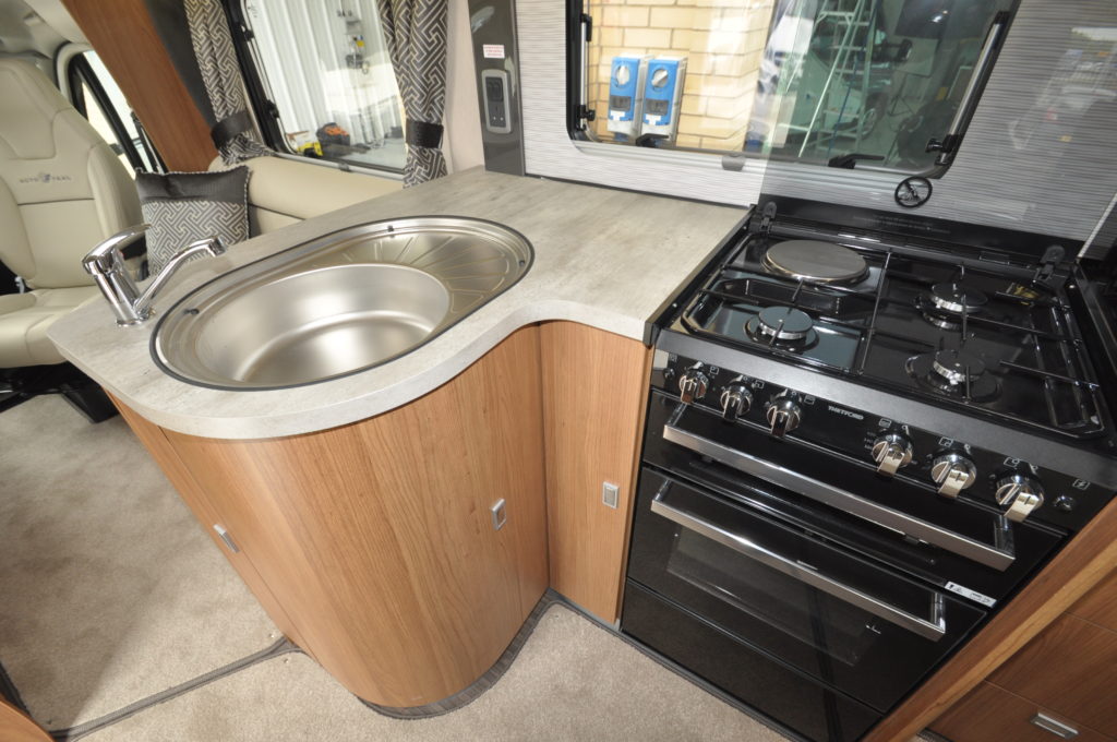 Auto-Trail Tracker EB Fiat Ducato