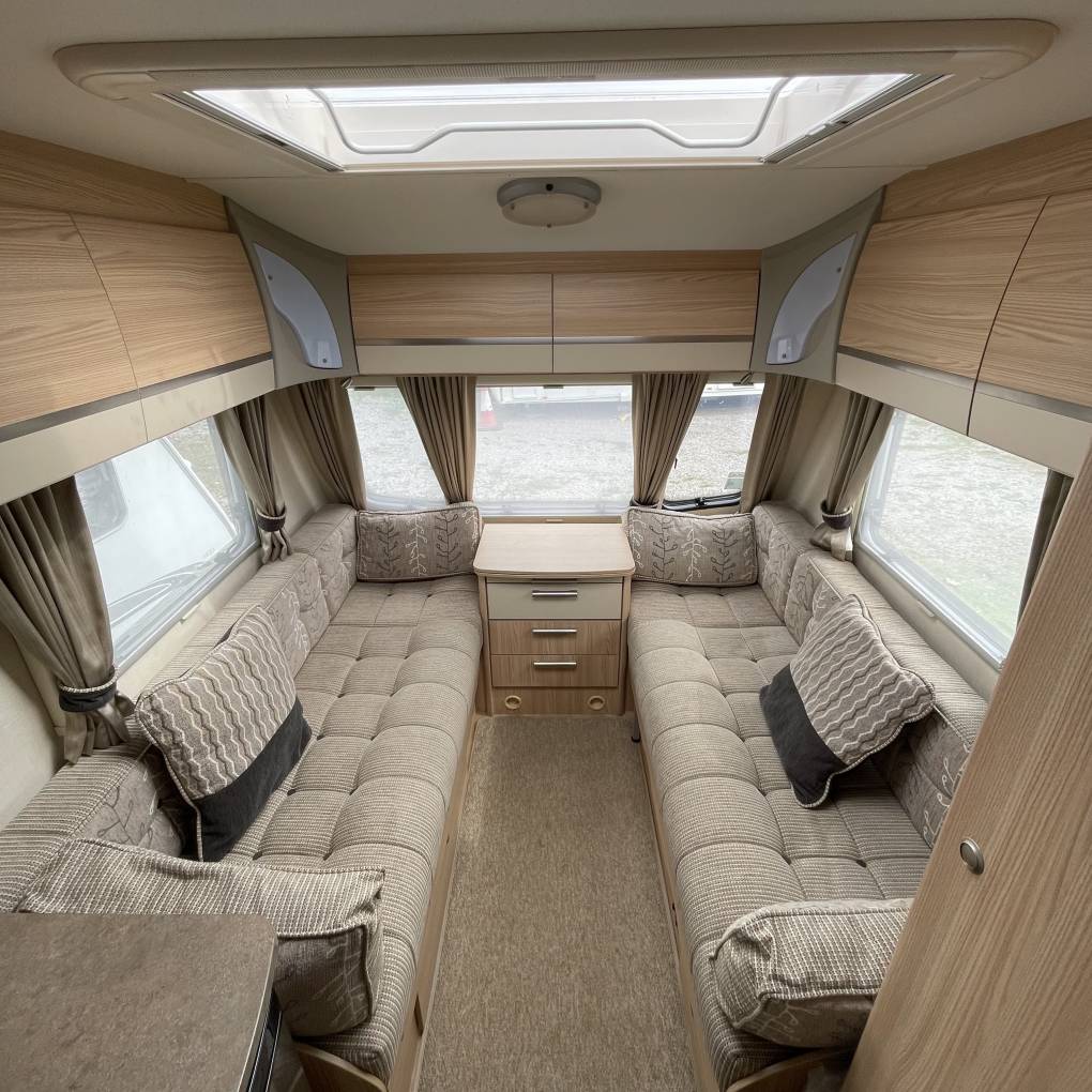 Coachman Amara