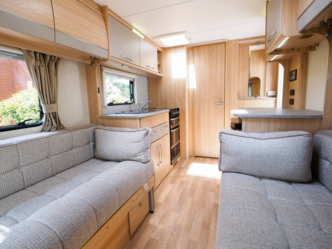 2013 Coachman Amara 450/2 - Lightweight 2-Berth with Motor Mover
