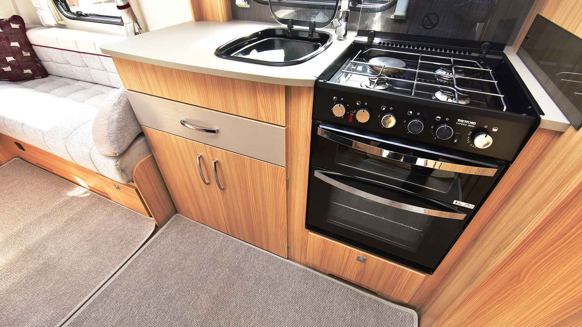 2018 Coachman Pastiche 460 2 Berth Caravan with End Washroom