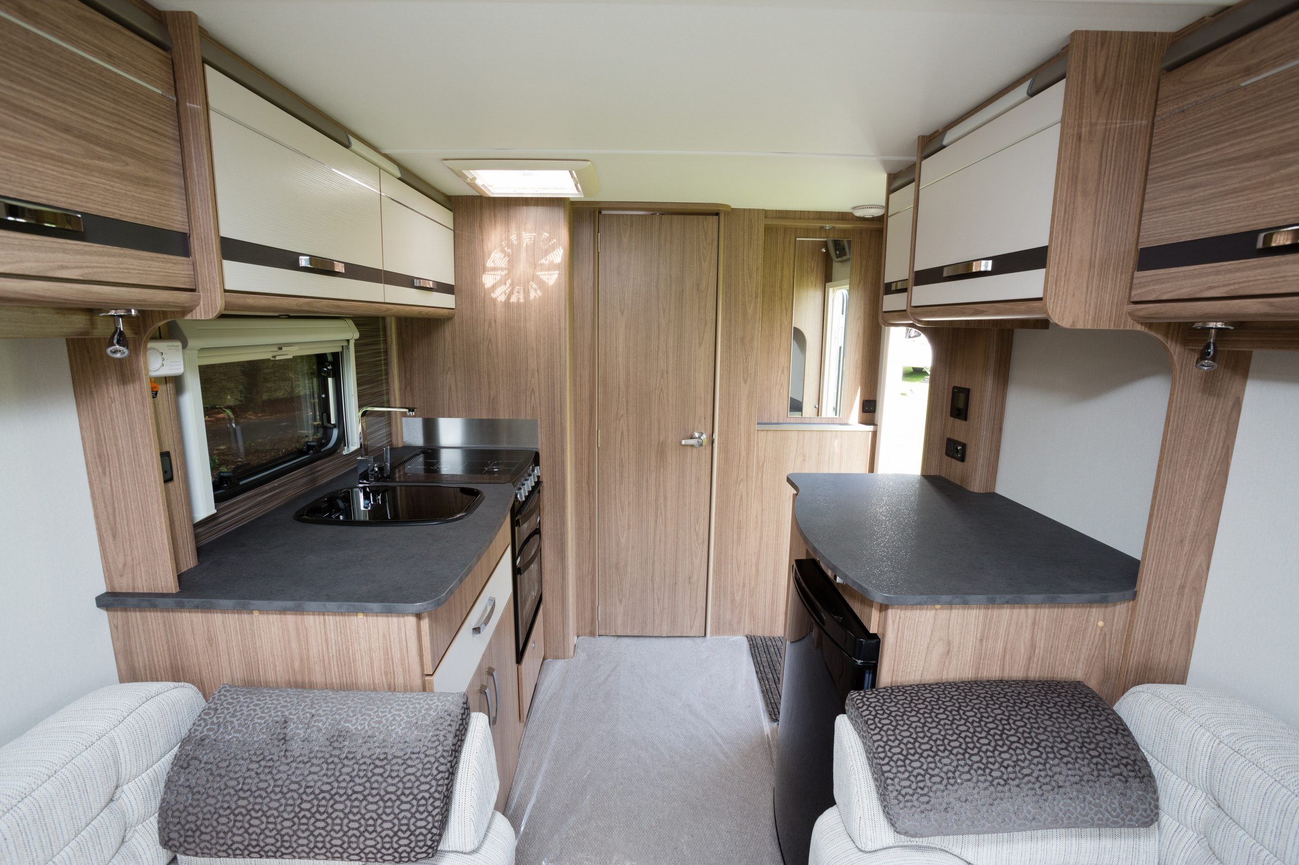 Coachman Pastiche 460 Platinum Edition 2011 2 Berth with Motor Mover