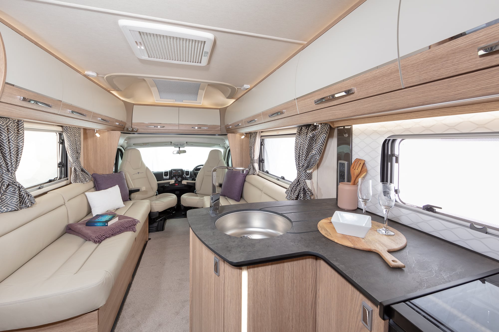 Auto-Trail Comanche