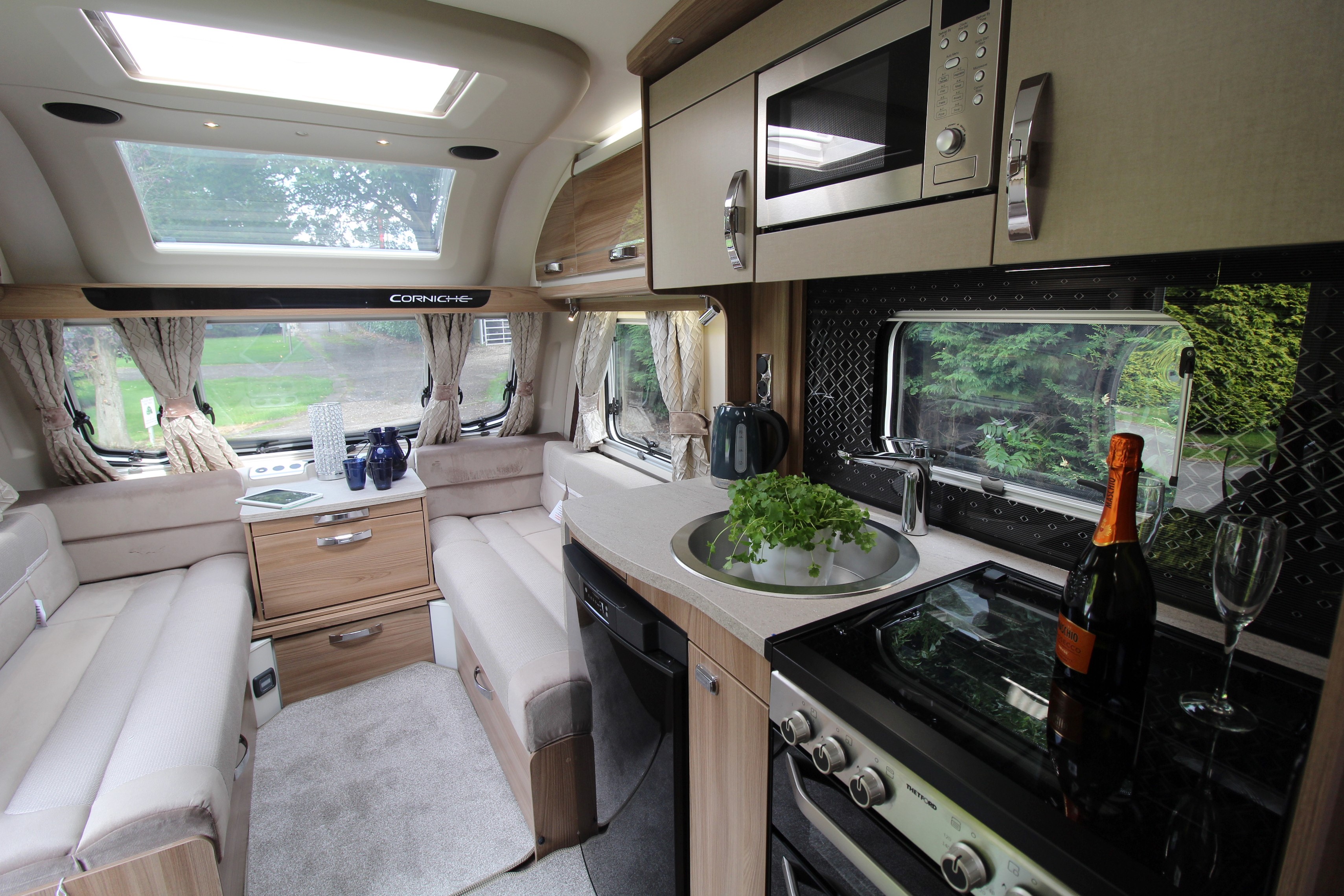 Swift Corniche
